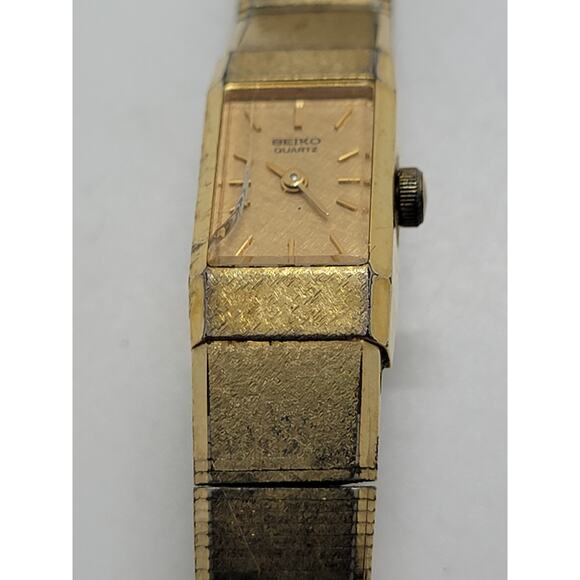 Seiko Women\'s Vintage Quartz Gold Tone Watch 2e20-5030 (M) main image 5